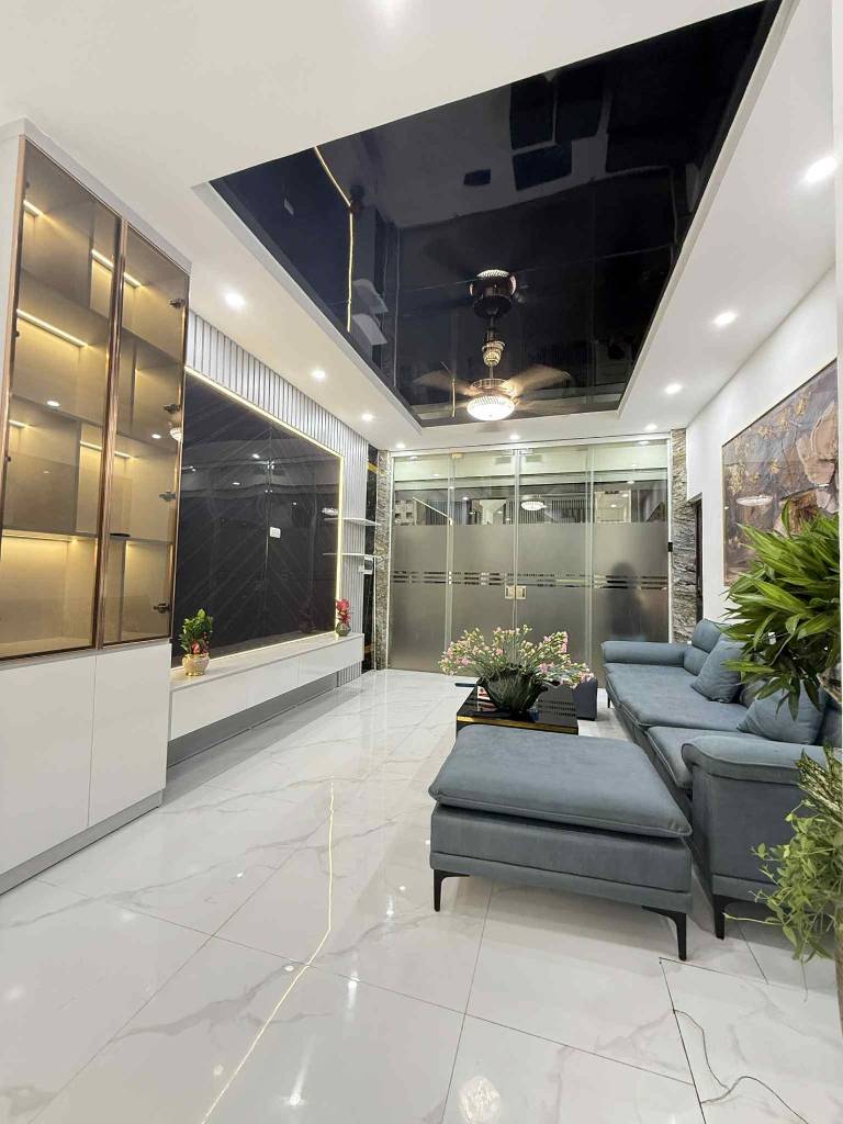 Nhà đẹp trung tâm Đống Đa, ngõ thoáng gần ô tô – 40m², 4 tầng, giá 9.65 tỷ