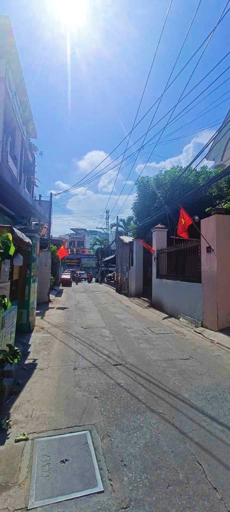 Bán nhà 3 tầng hoàn công Đoàn Trần Nghiệp, cách biển Hòn Chồng 650m