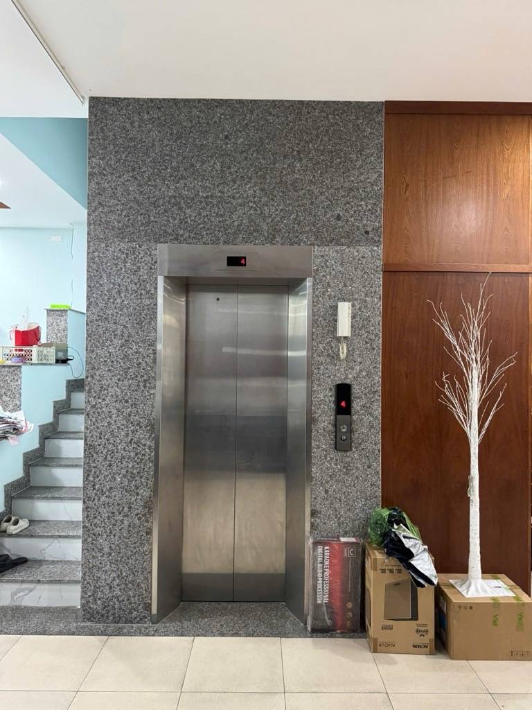 Bán nhà Phan Thị Hành, mặt tiền 208m2, 6 tầng btct, dòng tiền 60 triệu/ tháng