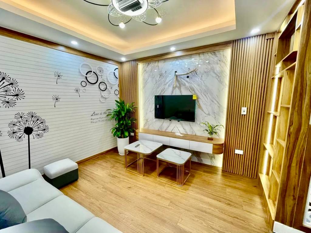 Bán nhà 4 tầng ô tô đỗ cửa Thịnh Liệt – Gần Giải Phóng, nội thất xịn – Giá 8.9 tỷ!
