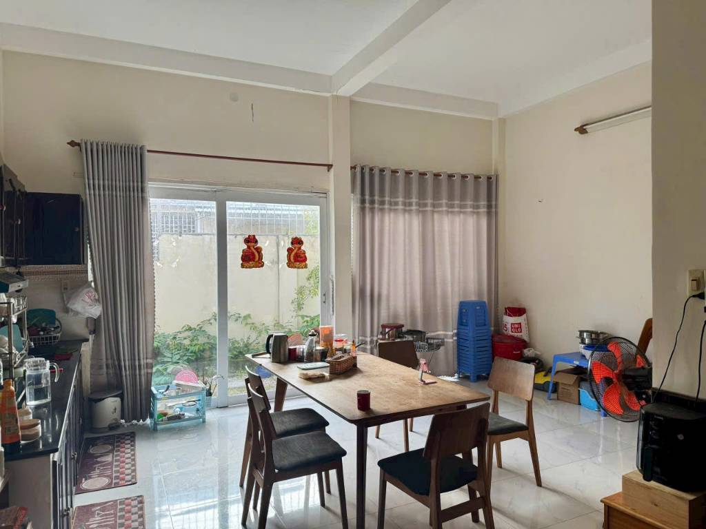 Nhà 3 tầng Nguyễn Biểu - hẻm ô tô rộng 5m - Cách biển Hòn Chồng 700m