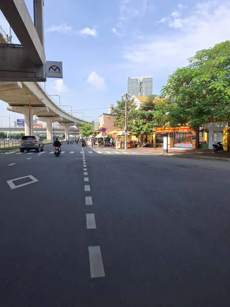 Bán nhà mặt tiền đường ô tô phường An Phú, Quận 2 (4x21.9m) gần trường học An Bình, quốc tế...