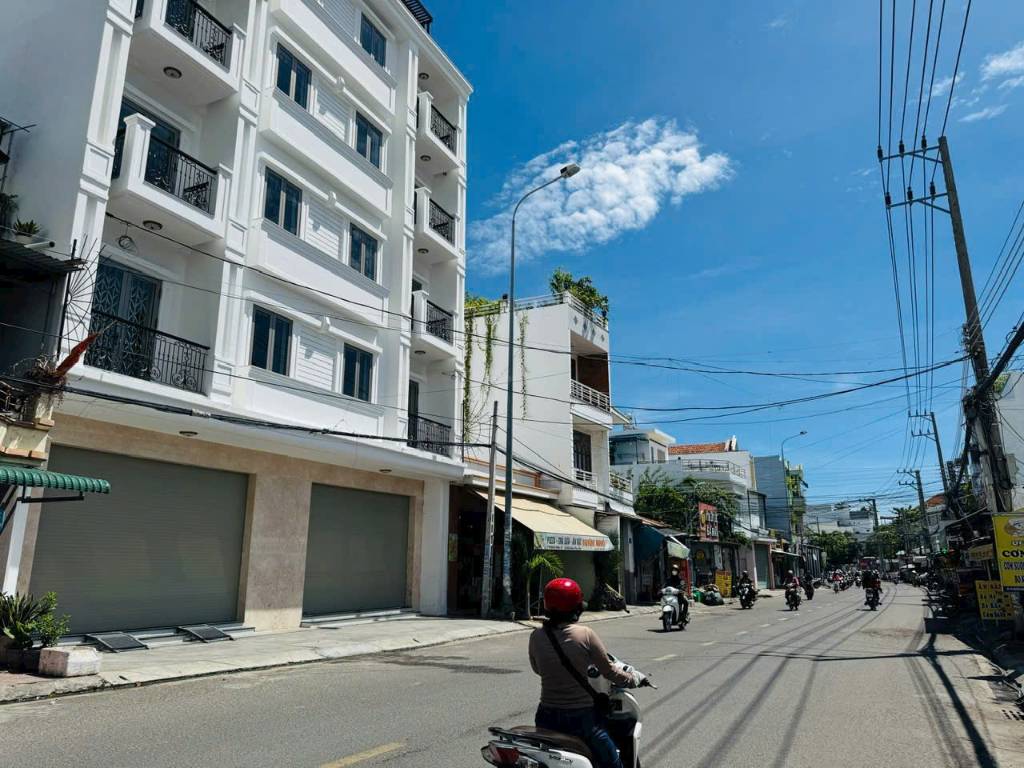 Bán đất góc 2 mặt tiền Nguyễn Khuyến - cách Chợ Vĩnh Hải 50m