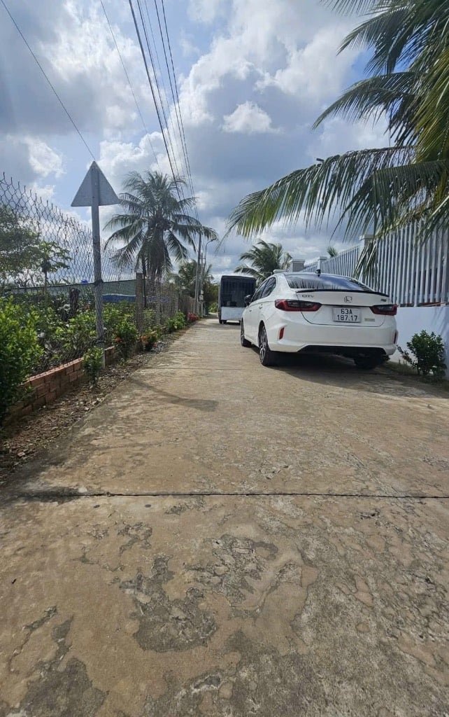 Em cần bán 2 nền đất chính chủ SHR .P.Trung An cách BVĐK Tỉnh 1.5km giá 710 triệu/ nền -175m2.