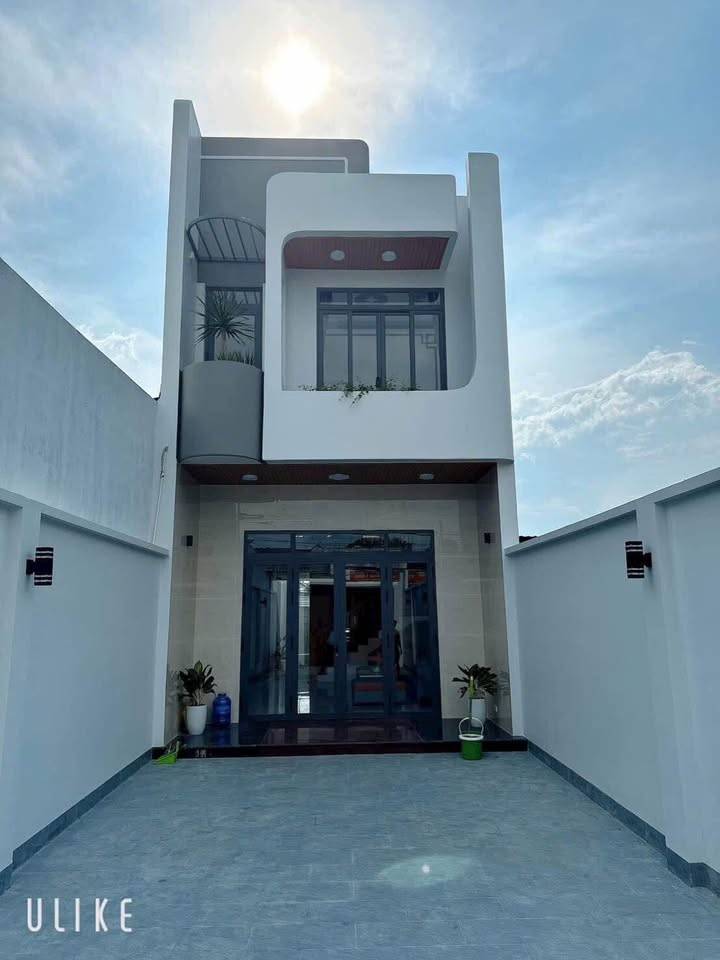 BÁN NHÀ 1 TRỆT 1 LẦU 100M² KIẾN TRÚC HIỆN ĐẠI LONG TRẠCH CẦN ĐƯỚC LONG AN – GIÁ 2,4 TỶ