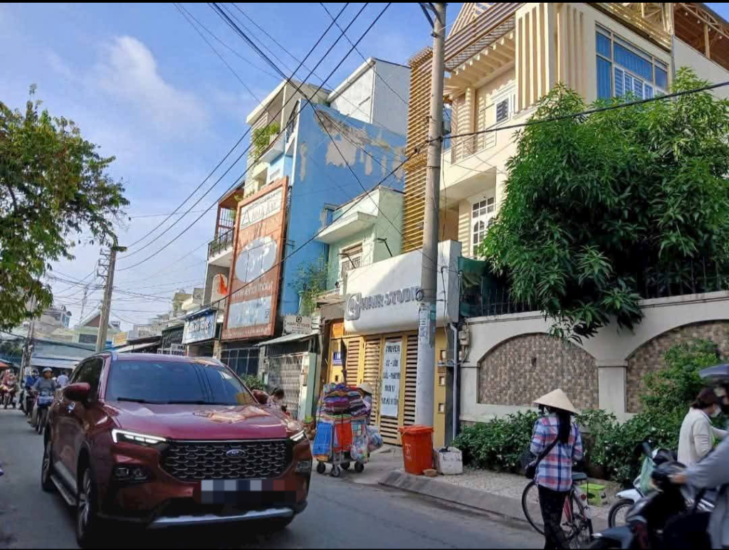 BÁN NHÀ MẶT TIỀN NGUYỄN TUYỂN, QUẬN 2( CŨ) , NHÀ 2 TẦNG 199M², NGANG 6M, FULL THỔ KHÔNG LỘ GIỚI