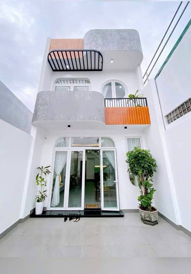 BÁN GẤP NHÀ LẦU GIÁP ĐƯỜNG ĐỒNG KHỞI – GIÁ CHỈ 600 TRIỆU