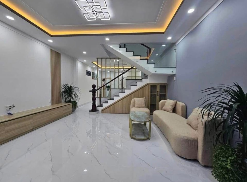 CẦN BÁN GẤP NHÀ 99.3M² – 2 TỶ 330 – GẦN UBND XÃ RẠCH KIẾN – CHỦ VỀ QUÊ ĐỊNH CƯ – SHR