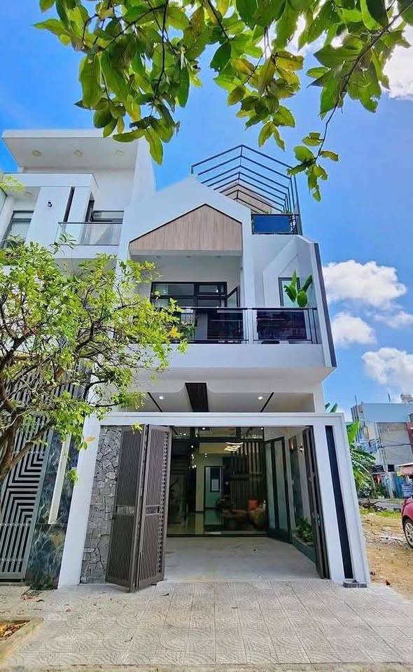 NHÀ PHỐ ĐẦU TƯ GẦN KCN CẦU TRÀM - GIÁ TỐT CHỈ 2.55 TỶ
