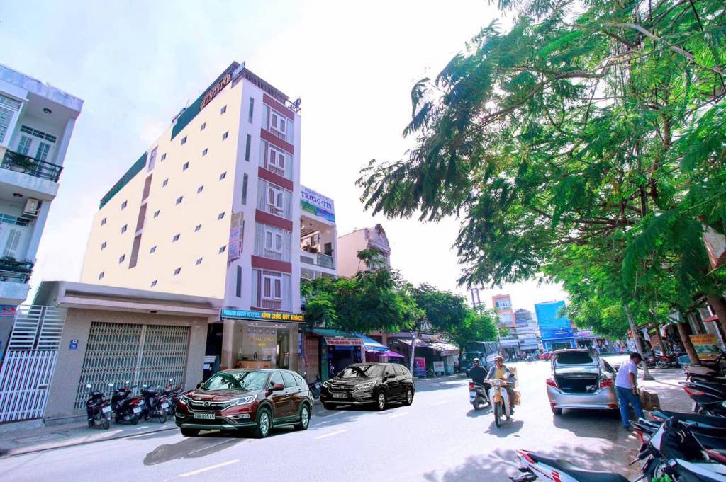 Bán khách sạn Mai Xuân Thưởng, 6 tầng, cách biển Trần Phú 700m