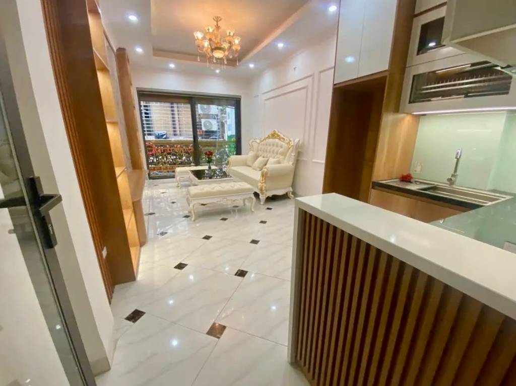 Bán nhà 6 tầng mặt phố Hoàng Mai, gần Minh Khai, full nội thất, KD/ở, giá 12.9 tỷ