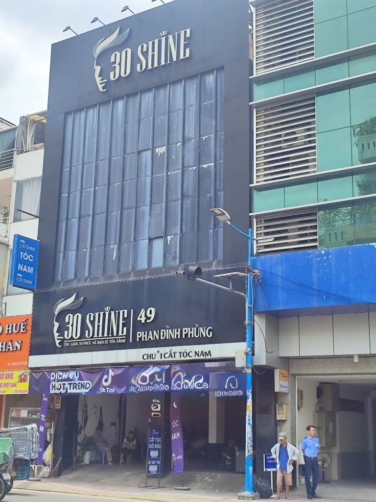 Cho thuê nhà mặt tiền Phan Đình Phùng – 7.7m ngang, phù hợp làm showroom/văn phòng cao cấp