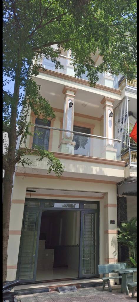 Bán nhà riêng 60m2 tại khu dân cư Phú Hồng Thịnh 8, Bình Chuẩn - Sổ đỏ chính chủ