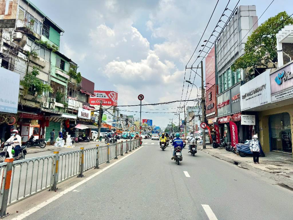 Bán nhà 55m² HXH Trường Chinh, cách MT 1 căn, 4.3x13m, giá nhỉnh 6 tỷ