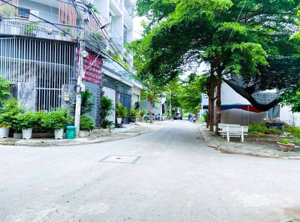 HOT DEAL – NHÀ BÈ, NHÀ 4 TẦNG HIỆN ĐẠI – FULL NỘI THẤT – CHỈ 6.x TỶ