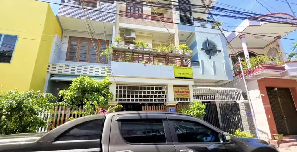 Nhà 4 tầng - sát trường Tiểu Học Vĩnh Hải - ra biển Hòn Chồng 800m