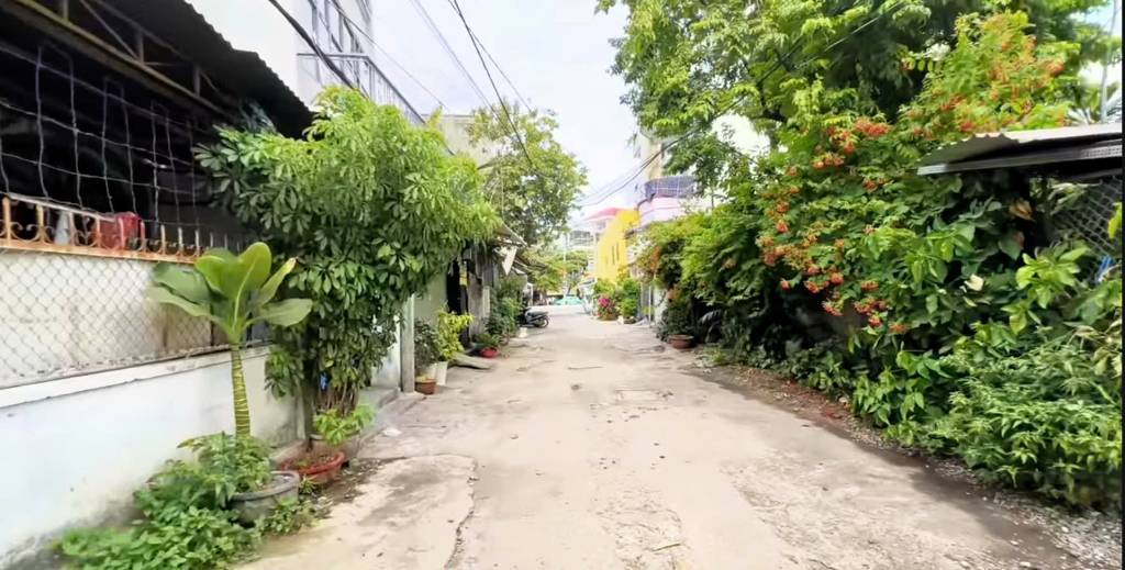 Nhà 4 tầng - sát trường Tiểu Học Vĩnh Hải - ra biển Hòn Chồng 800m
