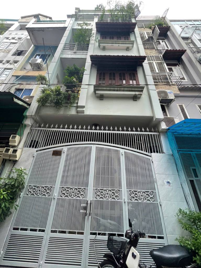 Nhà Mới 4 Tầng Hẻm Cao Thắng Q3 – 4.3*11 Nở Hậu 5m – Giá 12 Tỷ TL