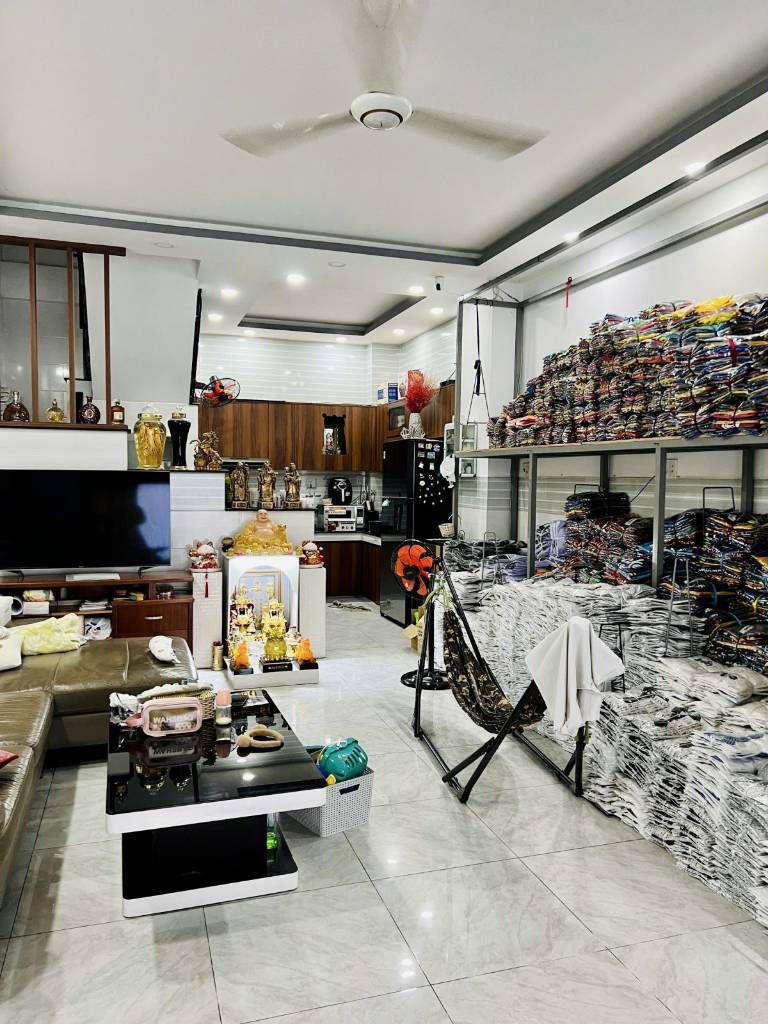 Nhà Tân Phú siêu đẹp, 64m2 (5x13m), 4 tầng, 4PN, 3WC, HXH thông ra Âu Cơ, Giá chỉ 8.8 tỷ TL (SHR)