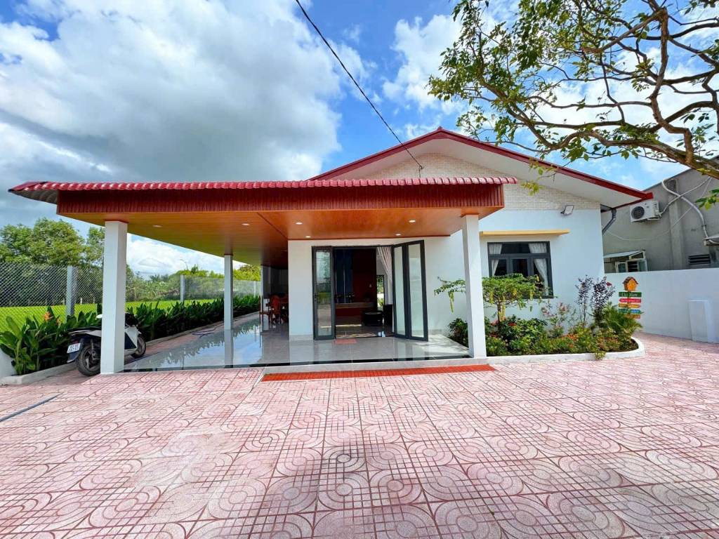 Nhà vườn đẹp xã Hòa Khánh Tây , Đức Hòa tổng dt 675m2 ( 100m2 thổ) 3pn 2wc giá 4,5 tỷ