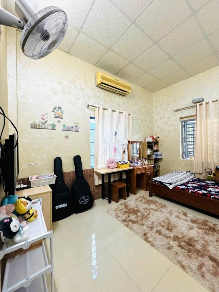 GIẢM SỐC 1.6 TỶ – NHÀ ĐẸP Q7 HẺM 8M – Ô TÔ NGỦ TRONG NHÀ – CHỈ 6.45 TỶ