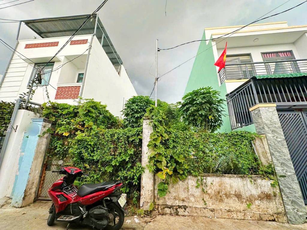 Mặt tiền nhánh Hoà Trung, ô tô vi vu, ngang gần 7m