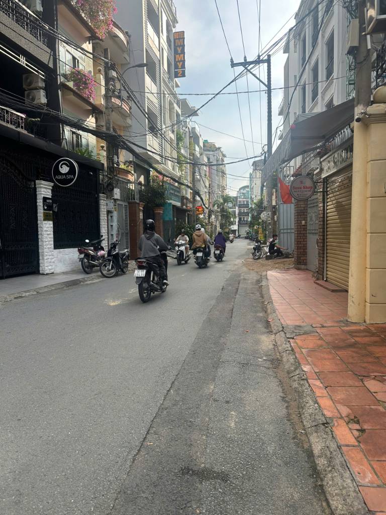 Nhà Hẻm 2 Xe Hơi – Sư Vạn Hạnh, P.12, Q.10 – DT 3.1x14m (Nở Hậu 3.3m) – Giá Chỉ 11 Tỷ