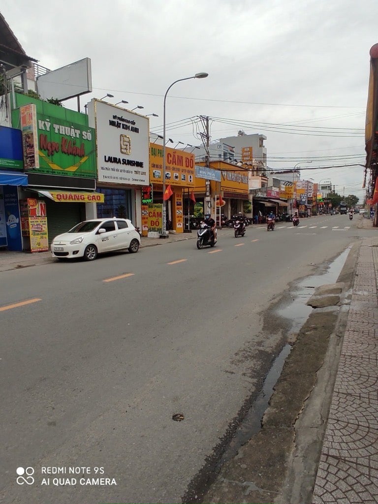 Mặt tiền Phan Văn Hớn, Bà Điểm sát ngã 4 Nguyễn Ảnh Thủ 5x30 vị trí kd siêu  Vip