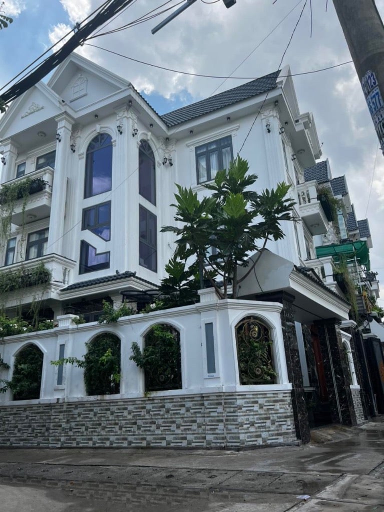 Biệt thự sân vườn Bà Điểm ngay bến xe An Sương, thiết kế rất đẹp, giá rất tốt