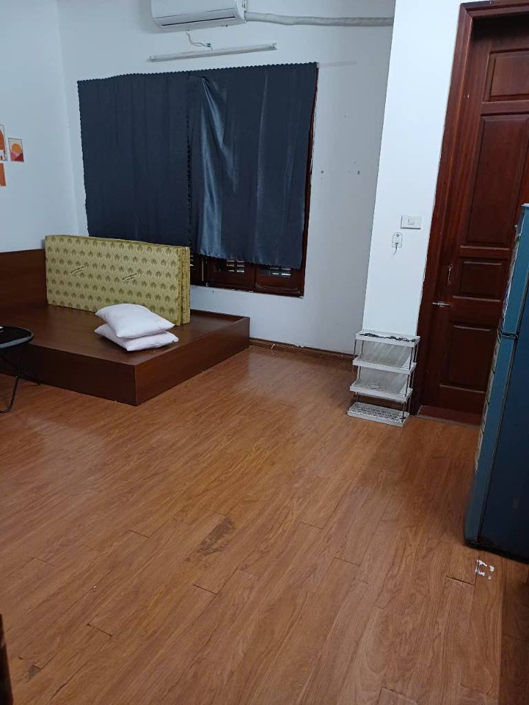 Chính chủ cho thuê phòng số 28 ngõ 3 Phạm Tuấn Tài, Cầu Giấy, oto để miễn phí