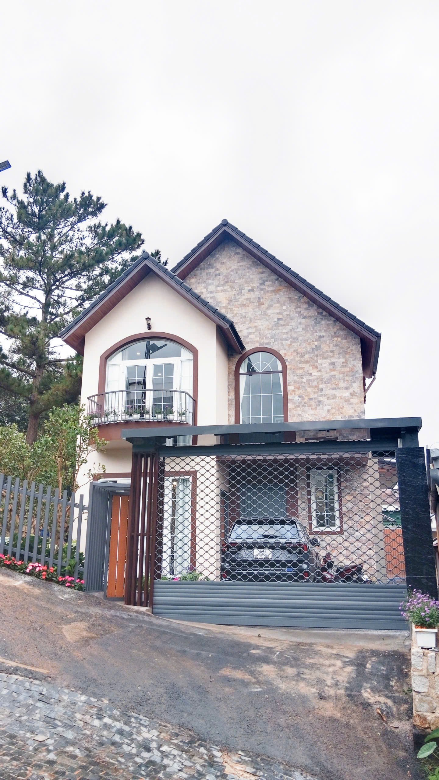 Bán Villa Sân Vườn tại Nam Hồ, Phường 11, Đà Lạt