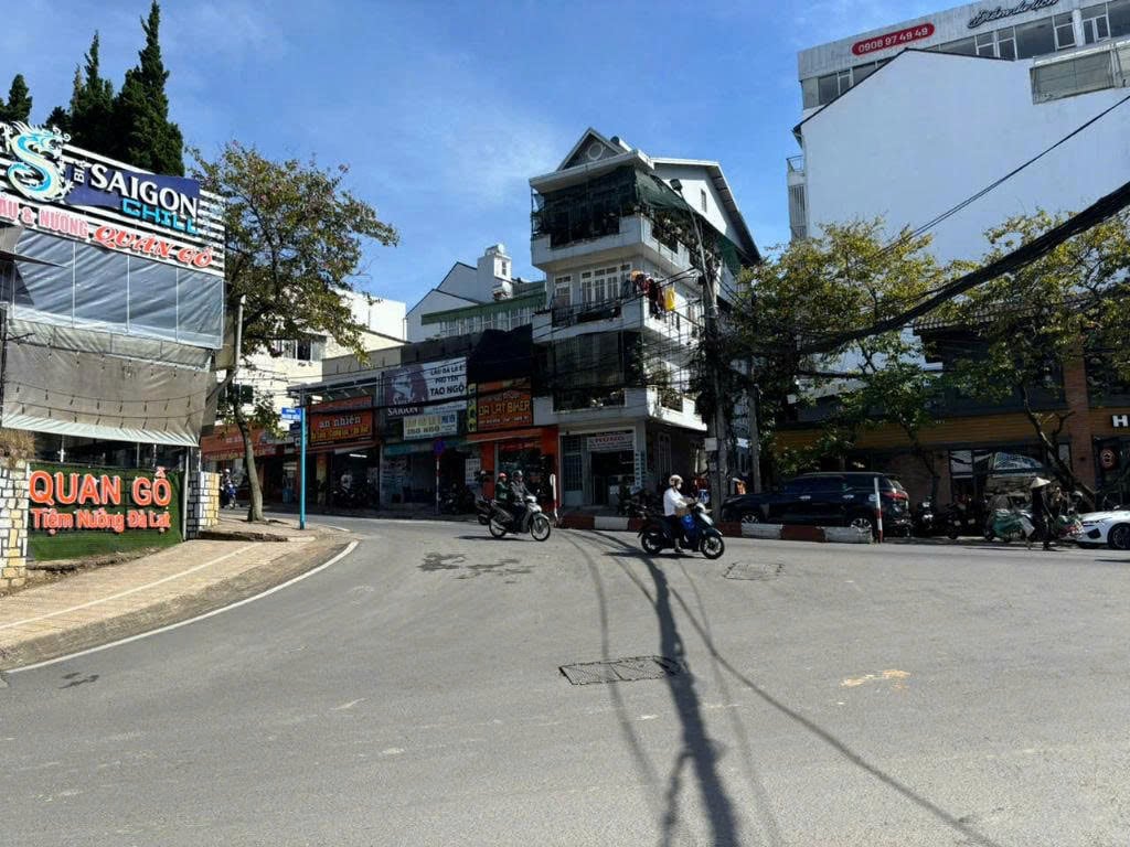 Bán đất Hoàng Diệu Phường 5 Đà Lạt , 302m2, hẻm xe máy, trung tâm - 16 tỷ