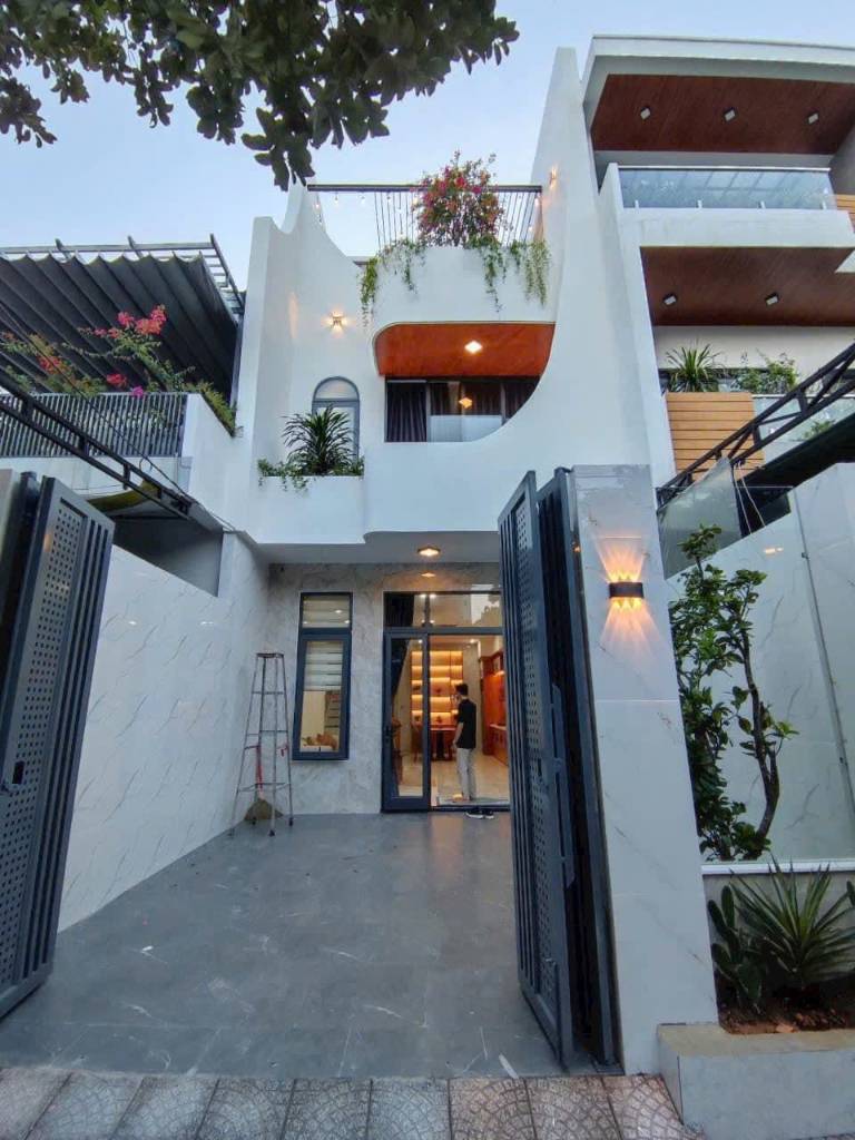 Chính chủ bán gấp nhà Bình Chánh để xoay sở công việc kinh doanh - Giá 1 tỷ 135tr SHR gần trung tâm