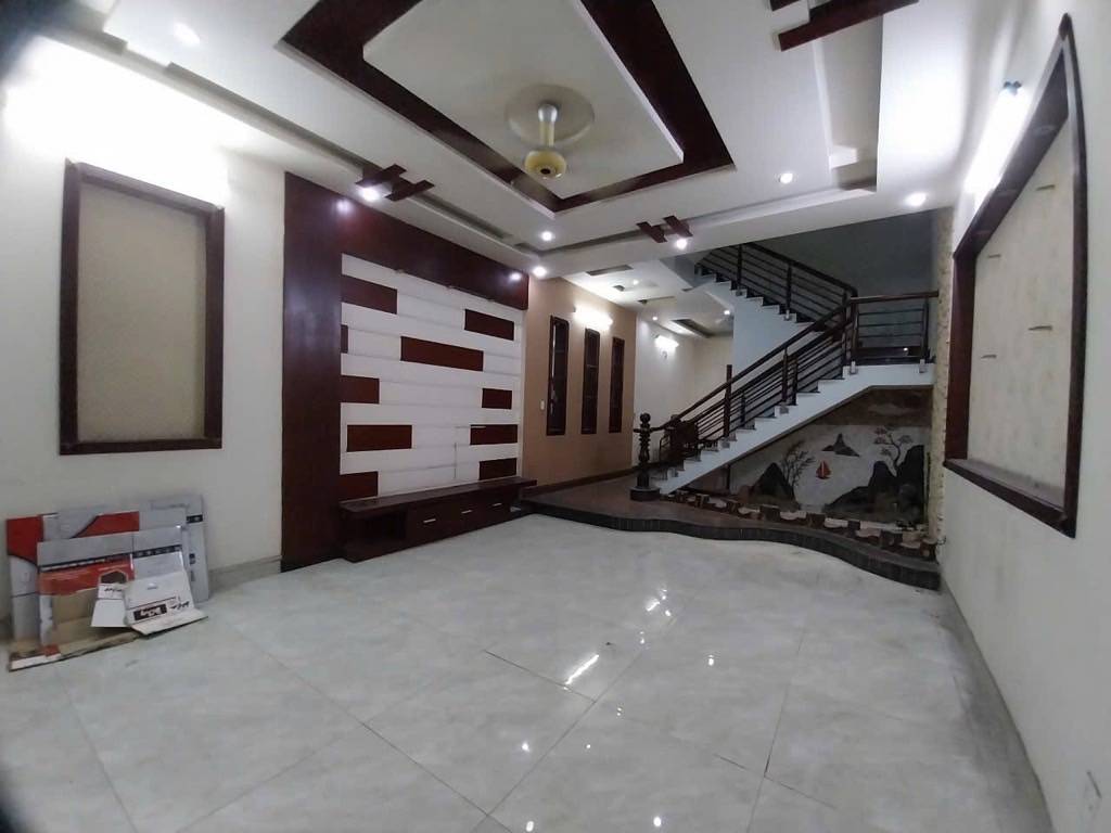 Chính chủ gấp bán nhà 4 tầng 5,5m x 20m hẻm 8m Nguyễn Tư Giản giảm còn 12 TỶ 3TL