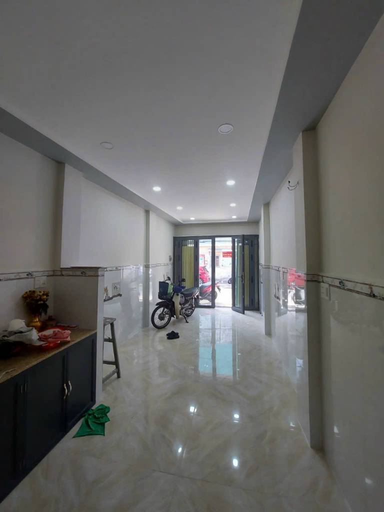 Bán nhà mặt tiền đường Lê Thị Bạch Cát, Phường 11, Quận 11