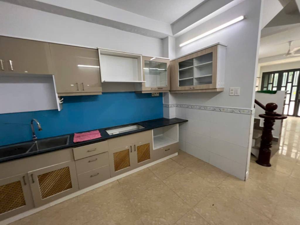 Bán nhà trống Hoà Hưng – Quận 10 - Tặng full nội thất - đang lên 6,7 tỷ