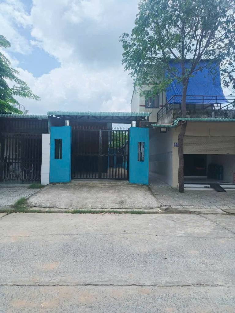 Bán đất mặt tiền DK10 Bến Cát, 150m² thổ cư, giá 790 triệu, có sẵn hợp đồng thuê
