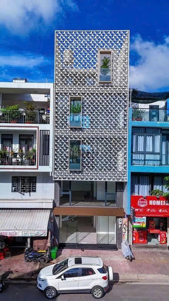 CHO THUÊ NHÀ MẶT TIỀN 28 NGUYỄN VĂN HƯỞNG, THẢO ĐIỀN, Q.2 - NGANG 5,5M - 4 TẦNG THANG MÁY
