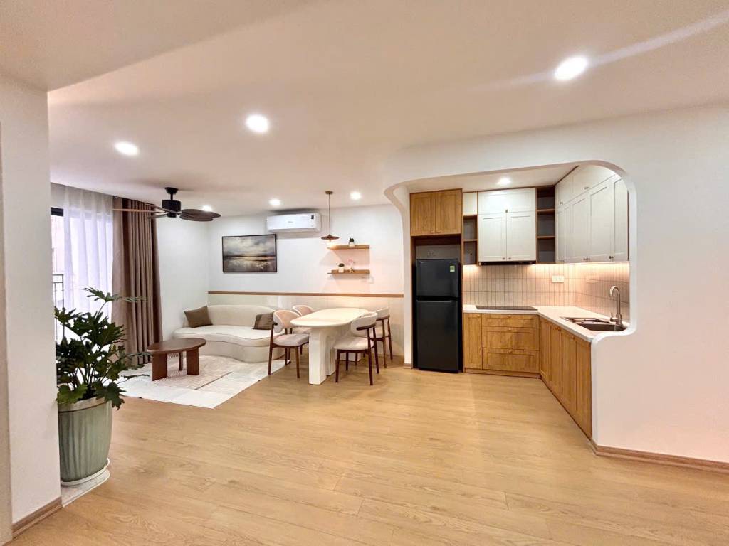Bán chung cư The Garden Hill 99 Trần Bình, 69m², 2PN 2VS, sổ đỏ, tầng 18, giá 6.1 tỷ