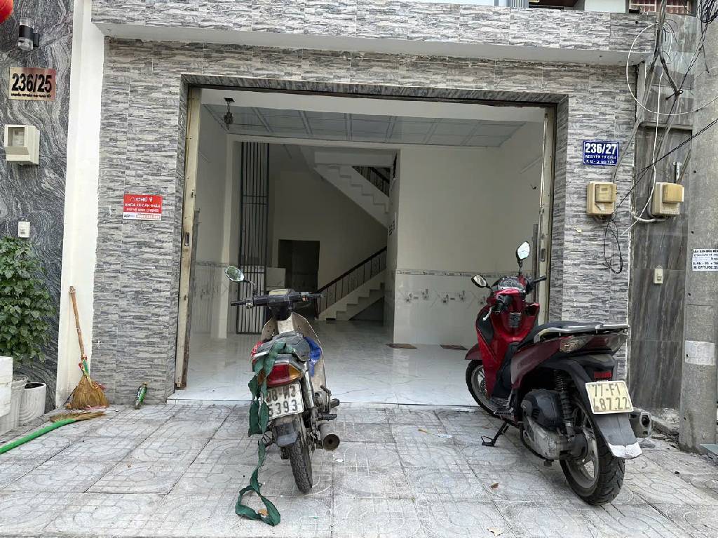 Bán gấp nhà Nguyễn Tư Giản 3 tầng 4m x15m hẻm 8m giá chỉ nhỉnh 7 tỷ