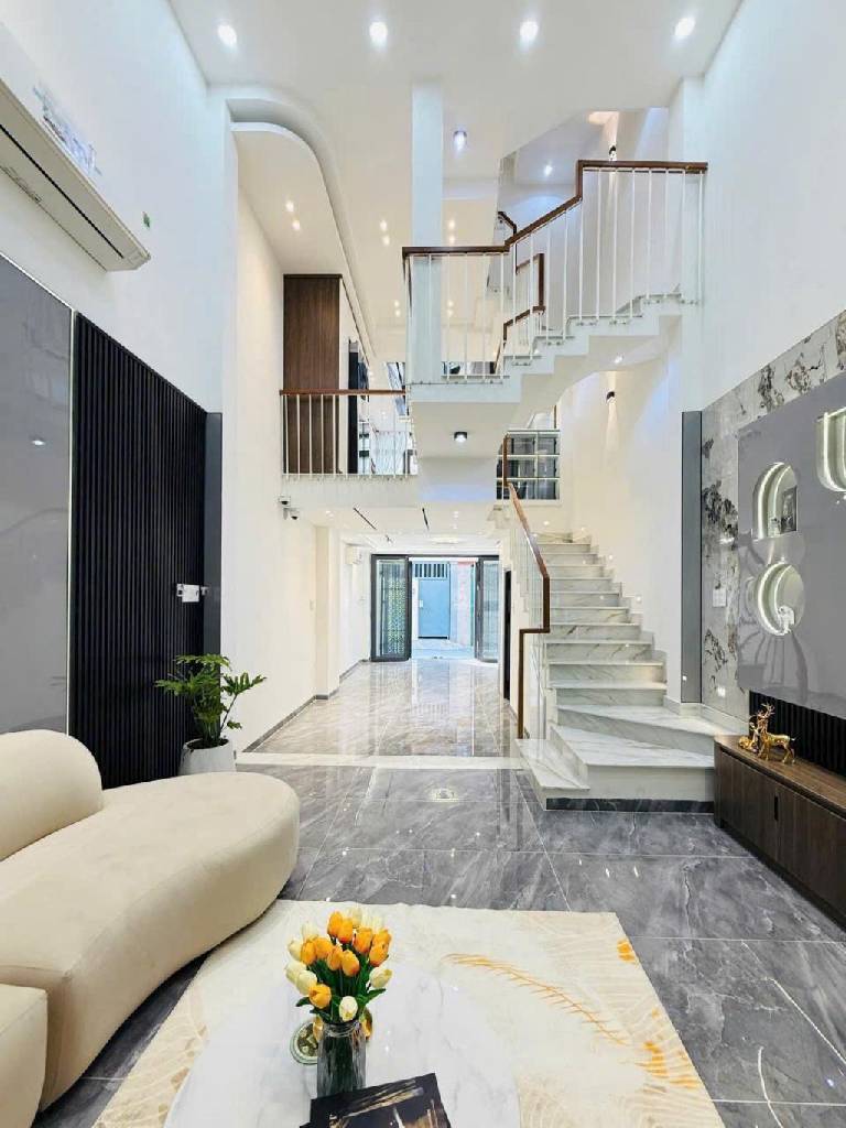 cần bán gấp nhà mới xây 5 tầng hẻm 6m phan huy ích nhỉnh 8 tỷ TL