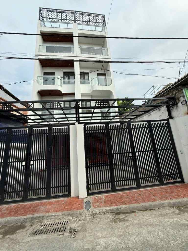 Bán nhà Hoa Lâm Việt Hưng, 83m², 5 tầng, thang máy, gara, 6PN, dòng tiền 400tr/năm