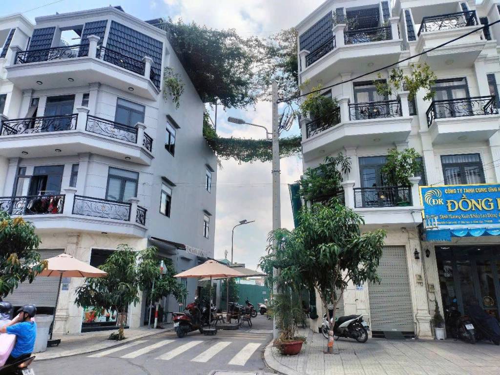 Chủ ngộp bán gấp nhà mới xây 4x22m ngay trung tâm Bình Tân