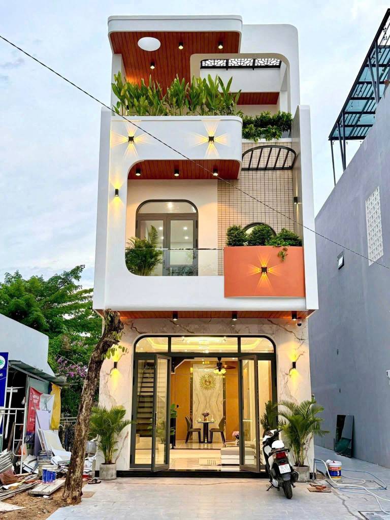 Nhà đẹp mới xây 2 lầu  Trung Tâm Thành Phố Thủ Dầu Một