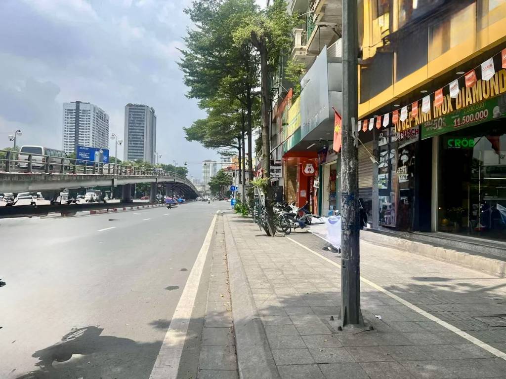 Cơ hội đầu tư giữ tiền - Bán Nhà mặt phố Tây Sơn, Đống Đa, 46m, 4 tầng, 25.4 tỷ