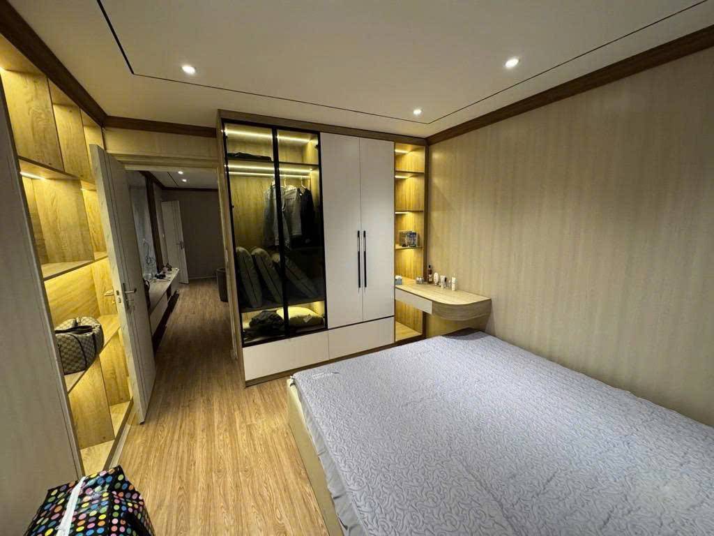 Bán nhà tập thể Lương Đình Của, Đống Đa 150 m² long lanh