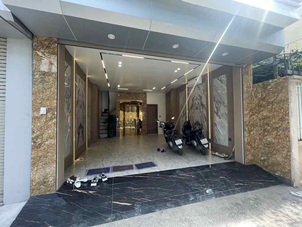 Nhà Hồng Tiến, Long Biên, nhà đẹp 45m x 6 tầng, mặt tiền 5m, gara ôtô, full nội thất