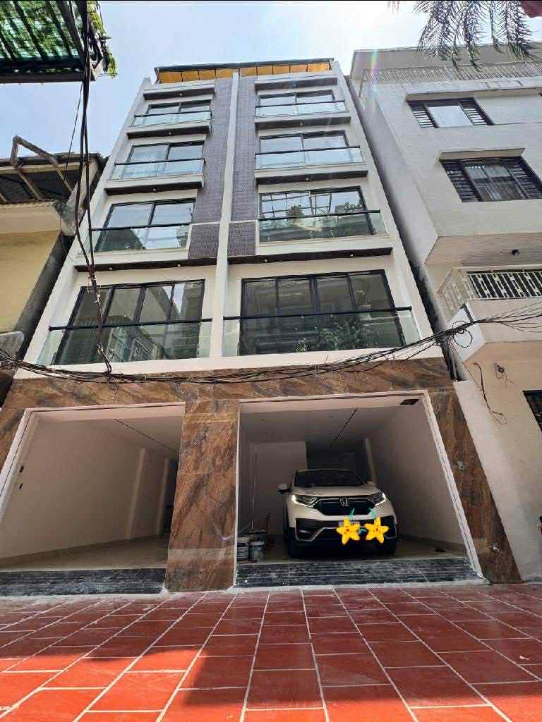 Bán nhà Nguyễn Sơn, gần bệnh viện Tâm Anh, 6 tầng thang máy, gara, nở hậu, full nội thất