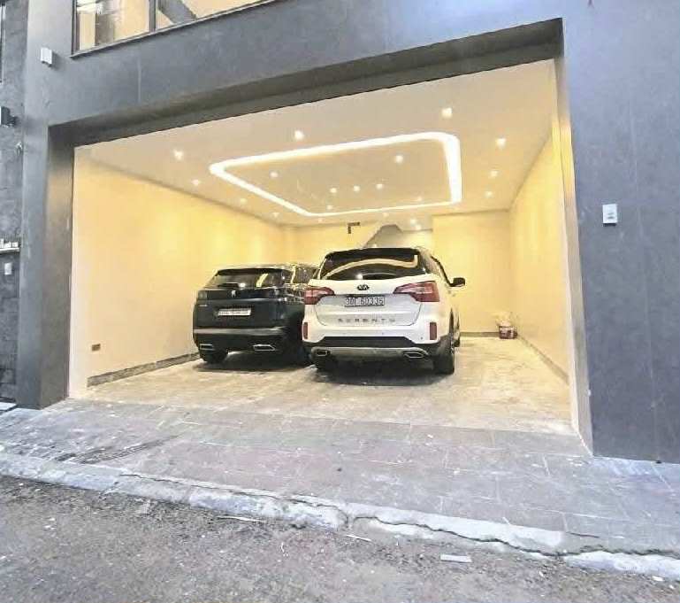 Nhà đẹp Ngọc Thuỵ, 7 tầng thang máy, MT 5.7m, gara 2 xe 7 chỗ, kinh doanh, full nội thất