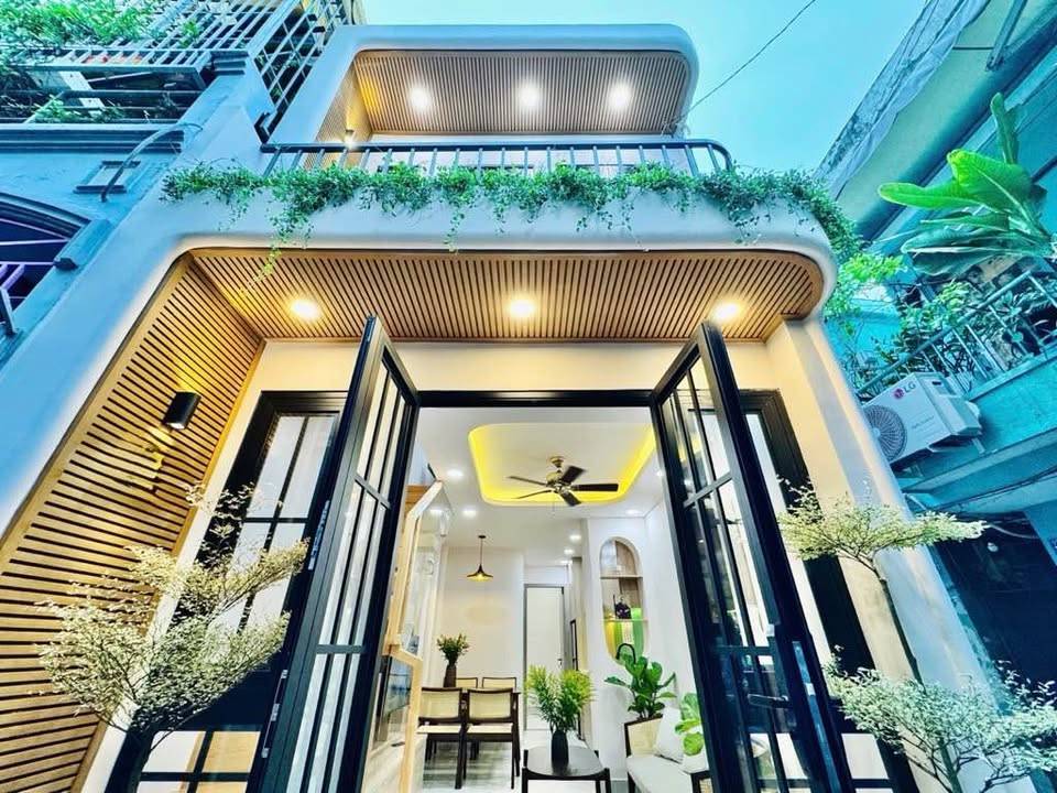 SIÊU PHẨM NHÀ LONG TRẠCH 110M² MỚI XÂY, VỊ TRÍ ĐỘC TÔN, SỔ HỒNG RIÊNG, GIÁ CHỈ 2.4 TỶ